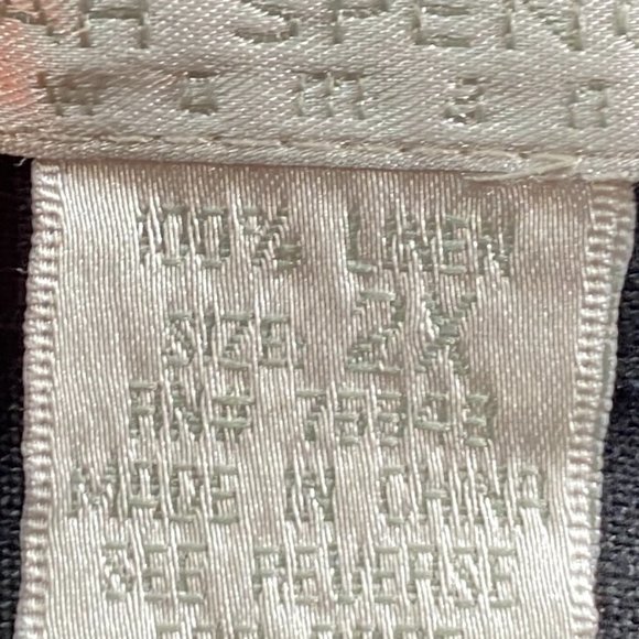 πSarah Spencer Basic Piece Black Linen Blouse - Picture 14 of 15